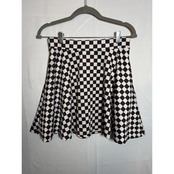 Hot Topic Dresses & Skirts - HOT TOPIC Wms S BLACK/WHITE CHECKERED SLIP ON MINI SKIRT STRETCHY Pockets Punk
